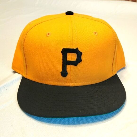 Pittsburgh Pirates Cooperstown Fitted Hat - Picture 1 of 6